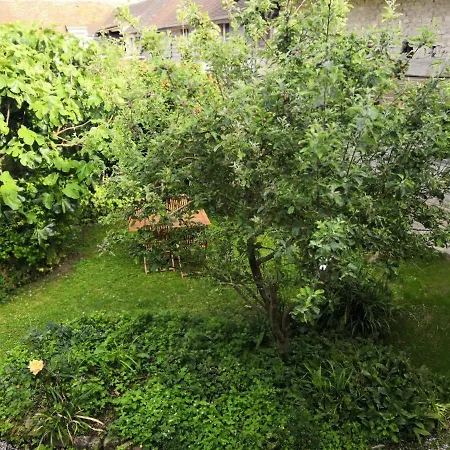 Talita Yourhosthelper Langrune-sur-Mer